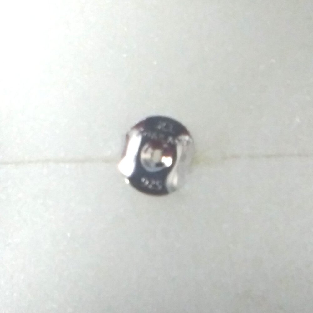 Black Spinel Silver Stud Pierced Earrings - Picture 4 of 5